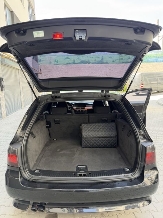 Продам BMW e61 2.5 бенз