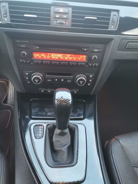 BMW  E90  330i
