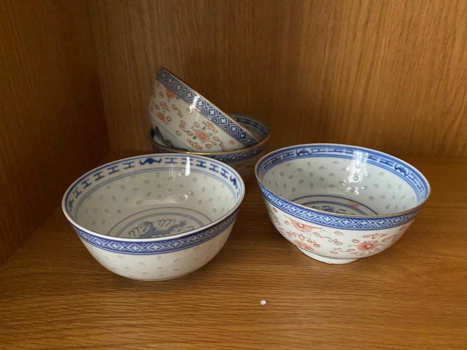 13 Chinese Porcelain Pieces429086334025748483