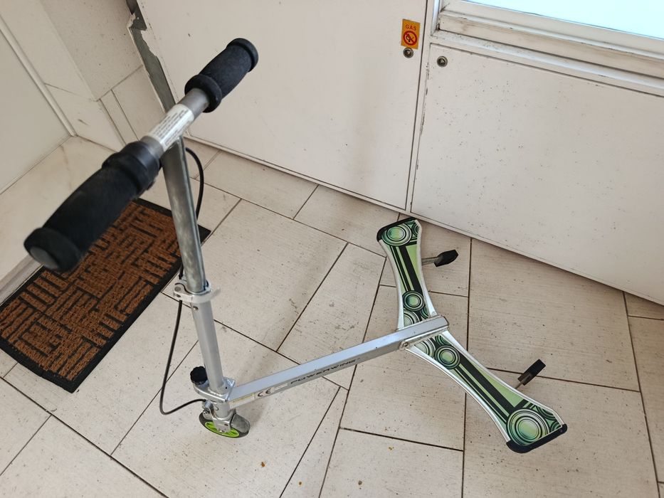 Bicicleta Berg freestyle + trotinete Razor Powerwing