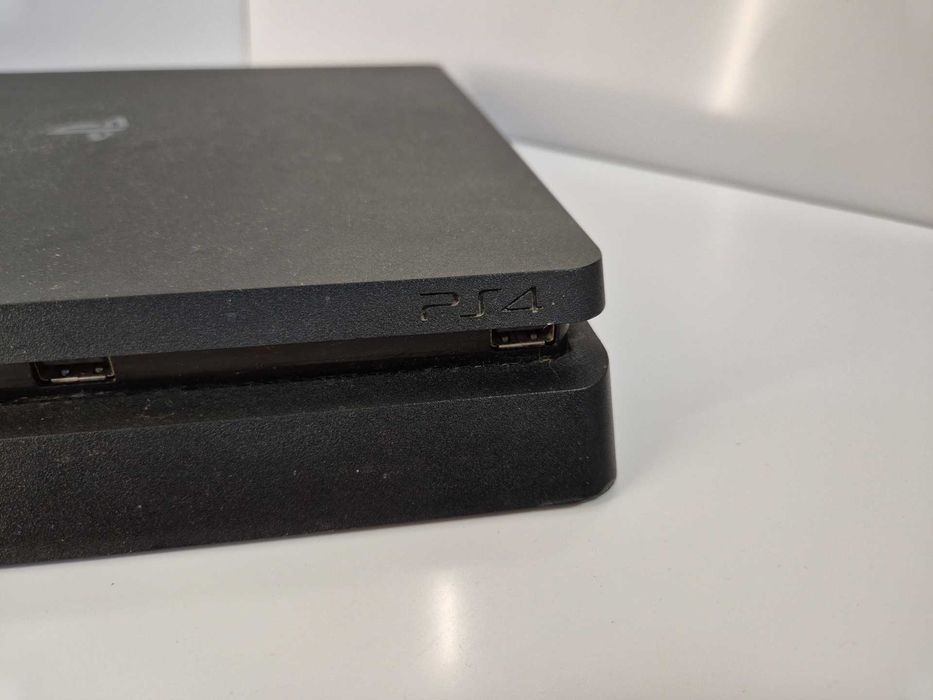 Konsola Sony PS4 Slim 1TB + PAD + 3 GRY