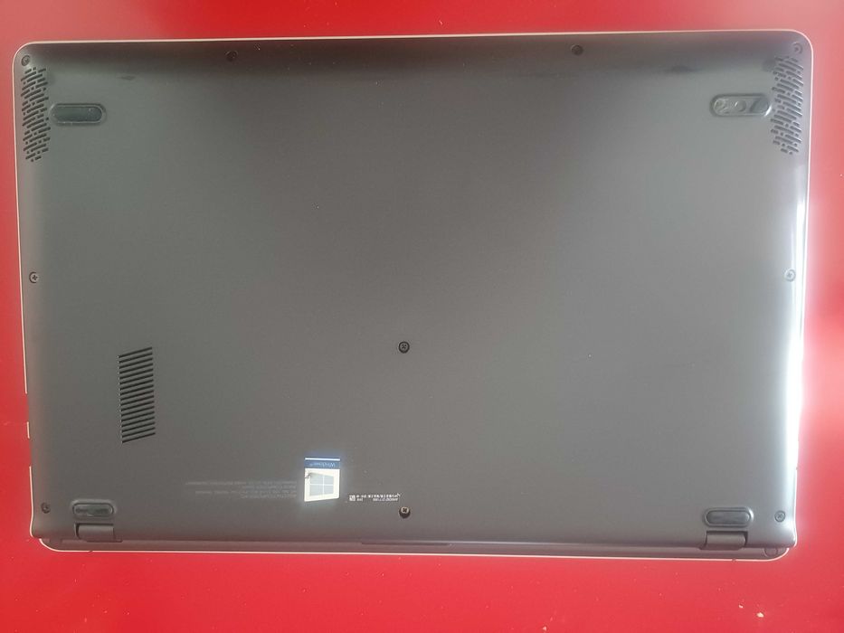 ASUS VivoBook S530U