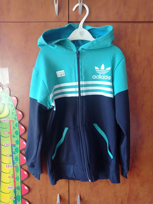 Спортивна кофта на хлопця