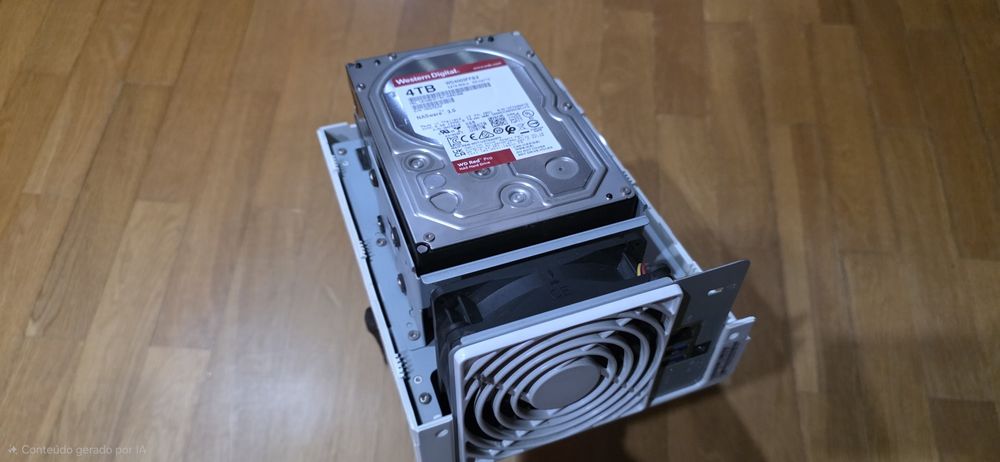 NAS Synology DS218J com discos 4TB
