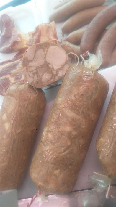 Swojskie wedliny boczek kielbasa schab