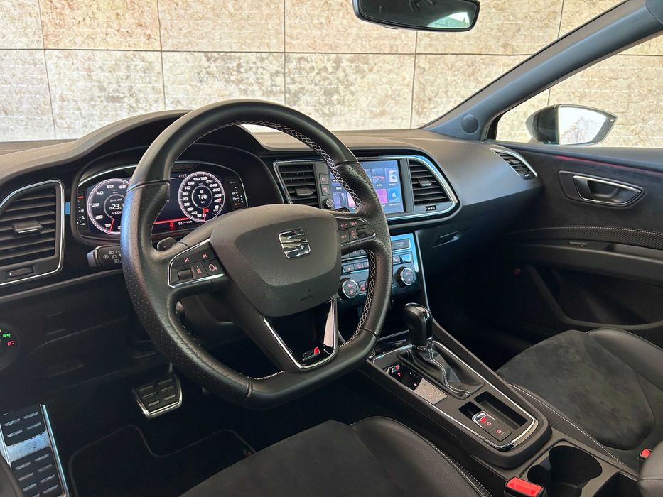 Seat Leon SC CUPRA 300 + Pack Performance! (Caixa DSG e 95.000kms)