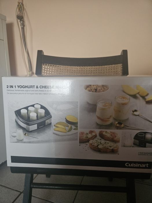 Йогуртниця-сироварка Cuisinart YM400