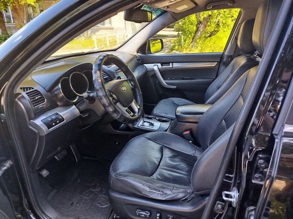 Продам автомобіль KIA sorento