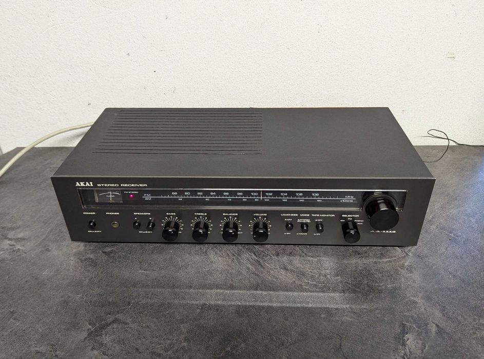 Стерео ресивер Akai AA-1115.