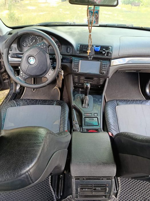 BMW e39,series 5, автомат(колір чорний)