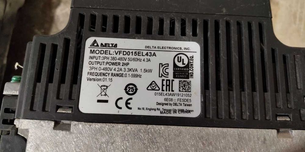 Перетворювачі частоти Delta