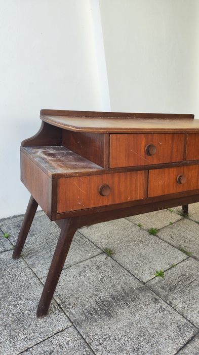 Móvel antigo para restauro