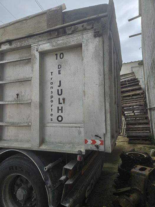 Vende se reboque basculante de aluminio