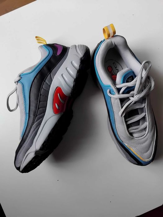 Nowe nieużywane sneakersy Reebok