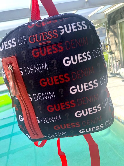 Guess plecak w napisy
