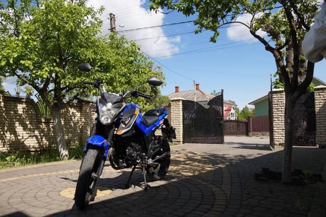 Продаж мотоцикл Spark