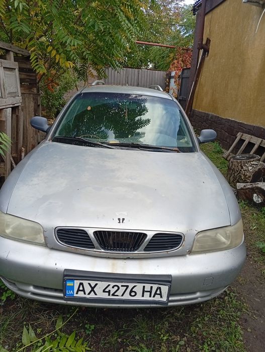 Автомобиль Daewoo Nubira.