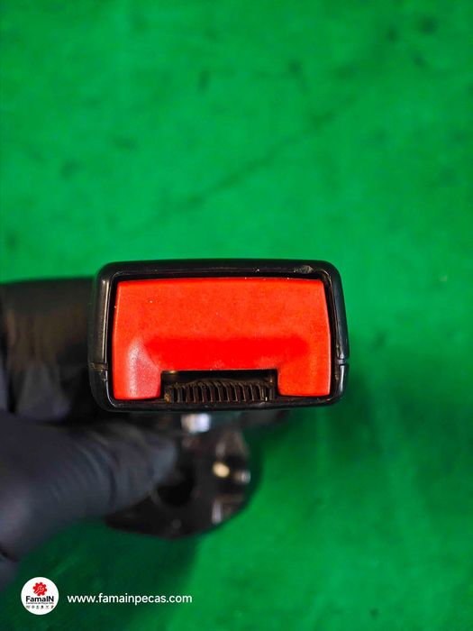 Encaixe de Cinto Trás Direito AUDI A6 C7
