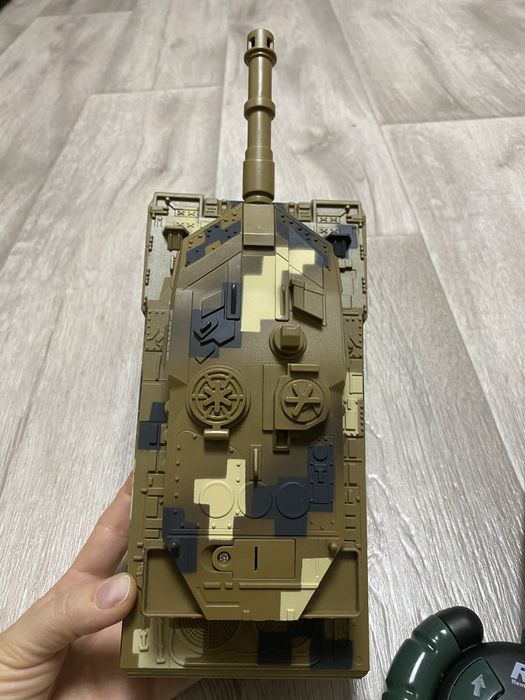 Танк на радіокеруванні