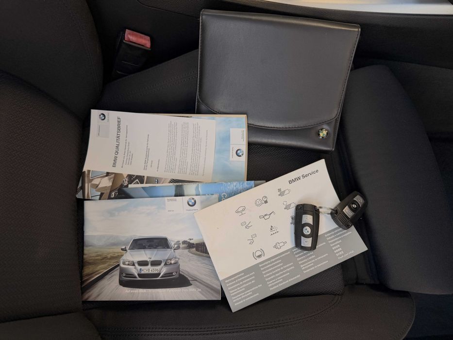 BMW 320 d LCI Navigation 184cv # 2010/11