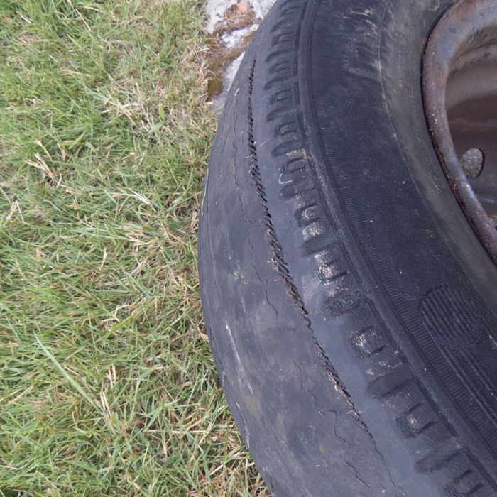 4 Rodas (Opel Corsa B) Jante 13 Com Tampas E Pneus