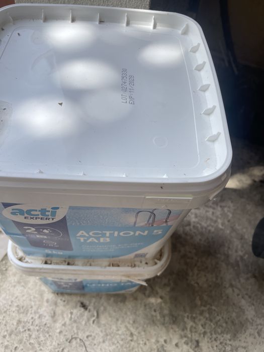 2 caixas 5kgs de pastilhas de cloro piscinas action 5 tab