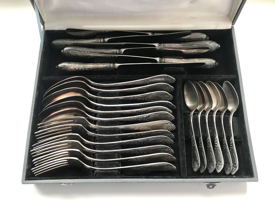 Набор столовых приборов из мельхиора