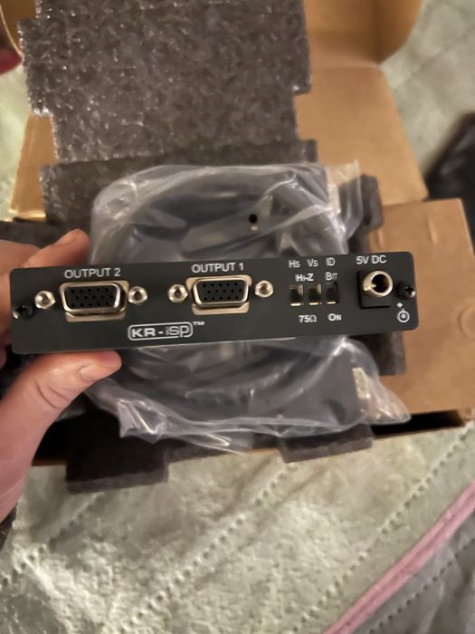 Высококачественный усилитель-распределитель Kramer VP-200K