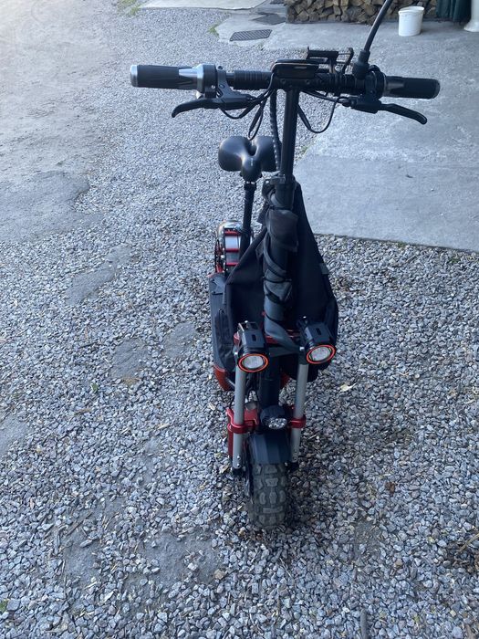 Электросамокат Giant