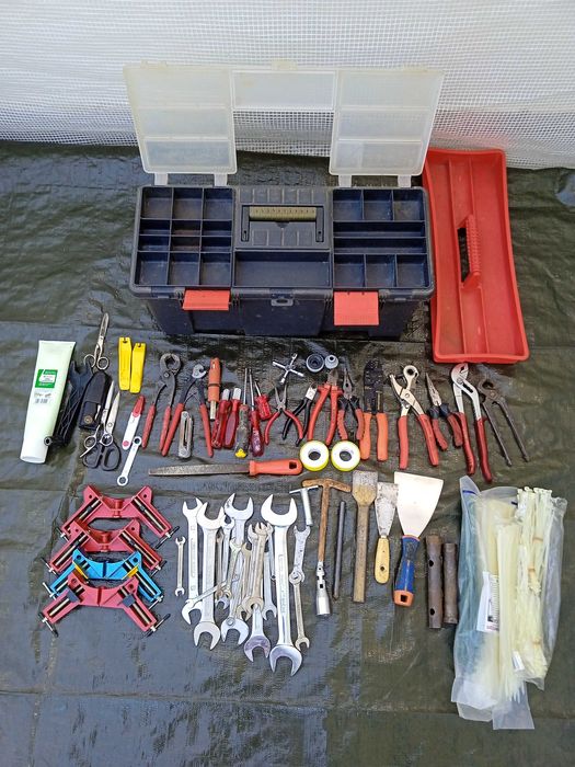 Ferramentas manuais usadas vendido em conjunto