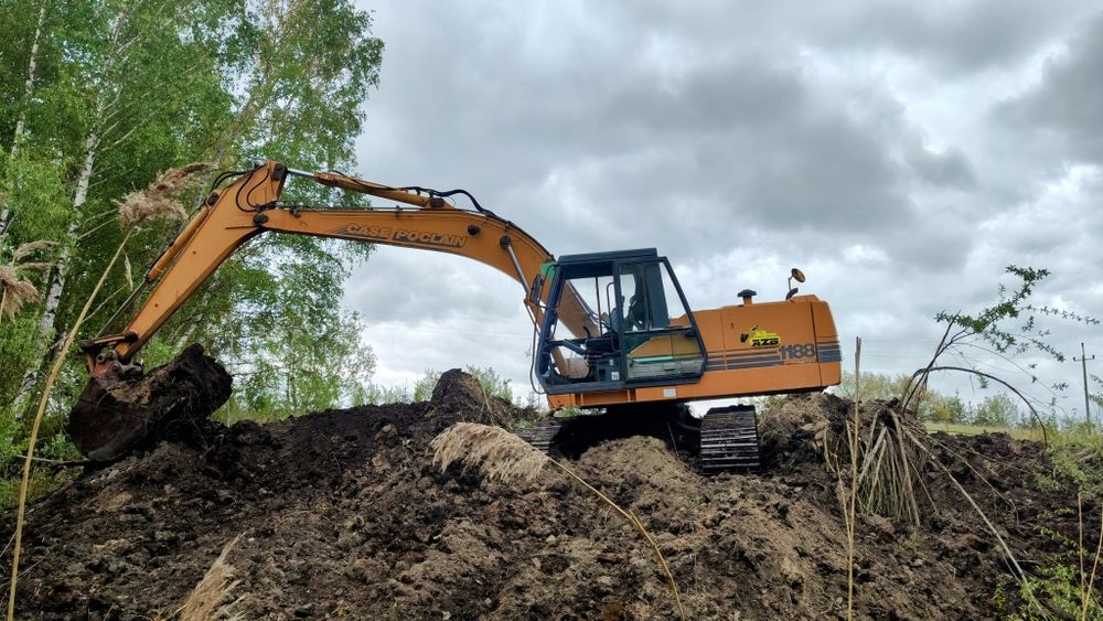 Usługi  koparko ładowarka kopararka kołowa 19 t koparka gasienicowa 25