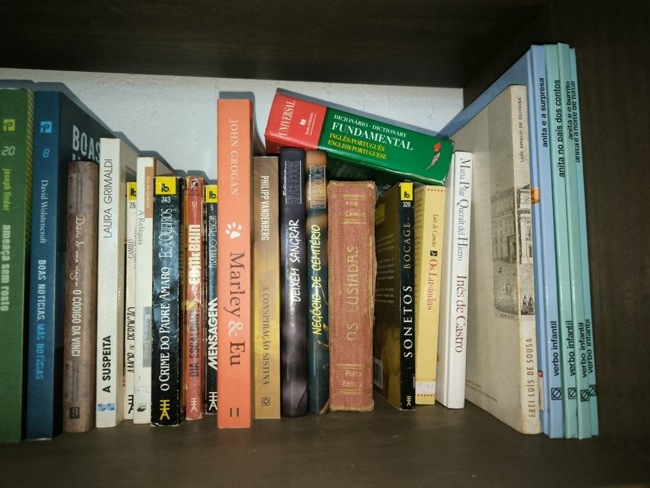Livros Variados.
