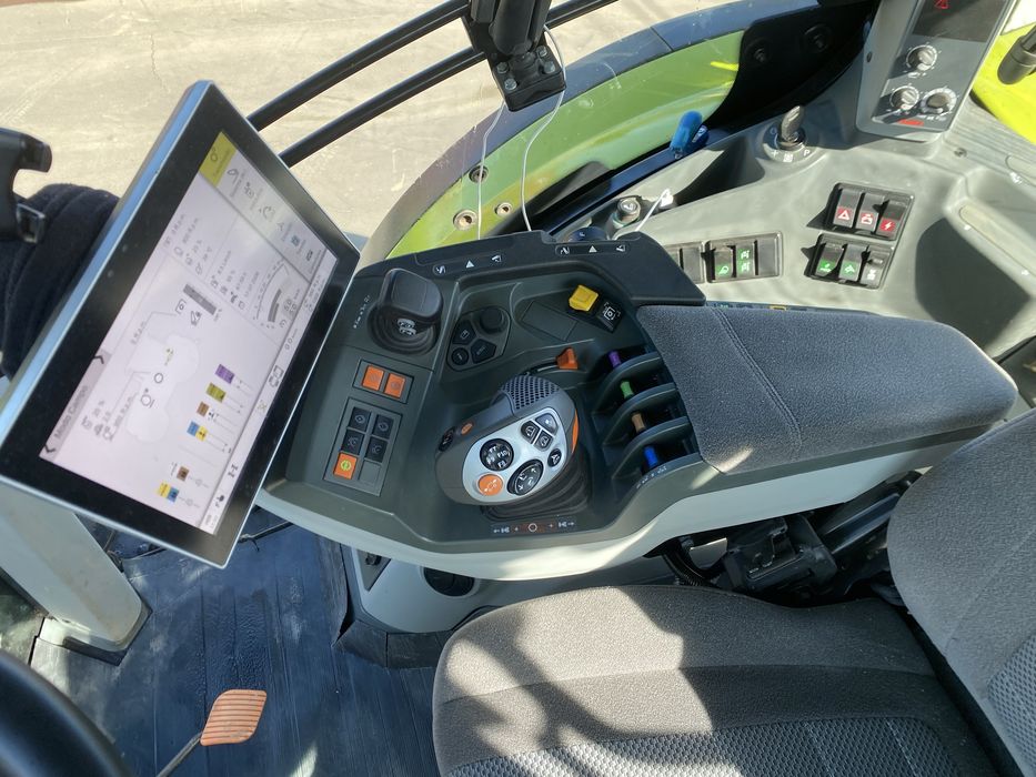 Claas Arion 660 Cmatic