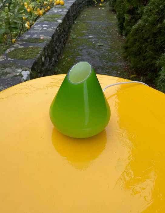 Candeeiro de mesa verde