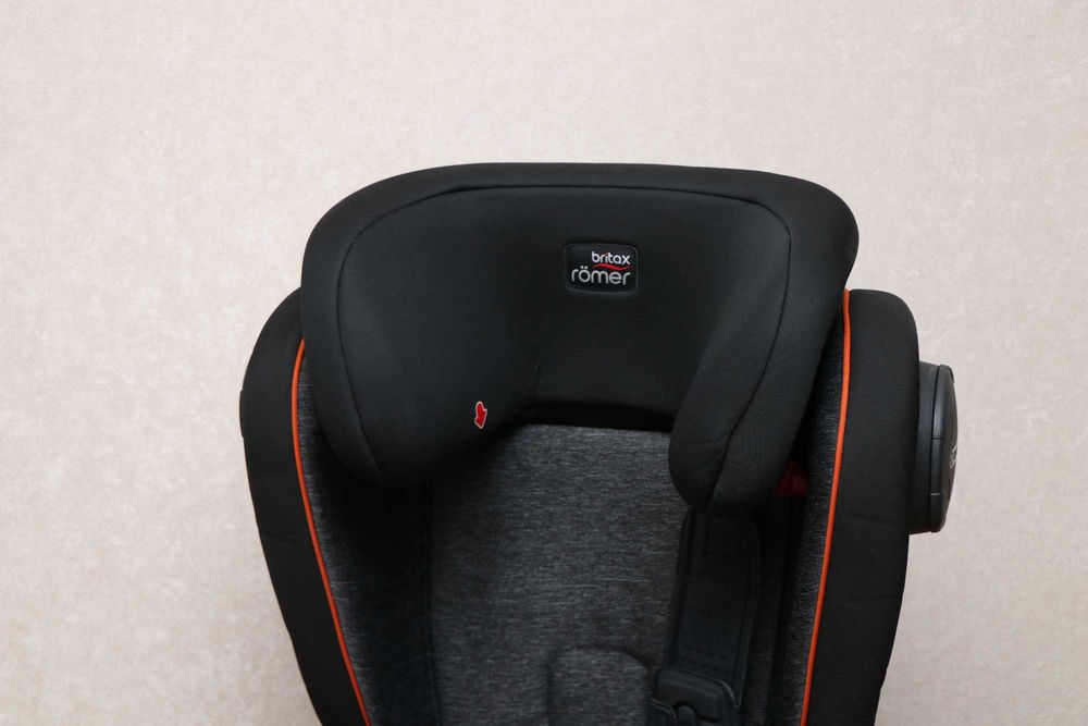 Автокрісло Britax-Romer Kidfix II XP SICT Black Marble