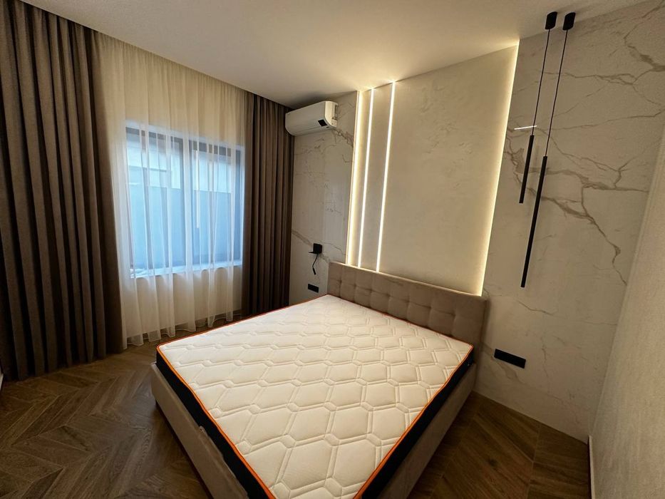 Продам дом с бассейном Новоалександровка