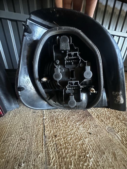 Стопи задні фонарі renault Scenic 1 сценік рено