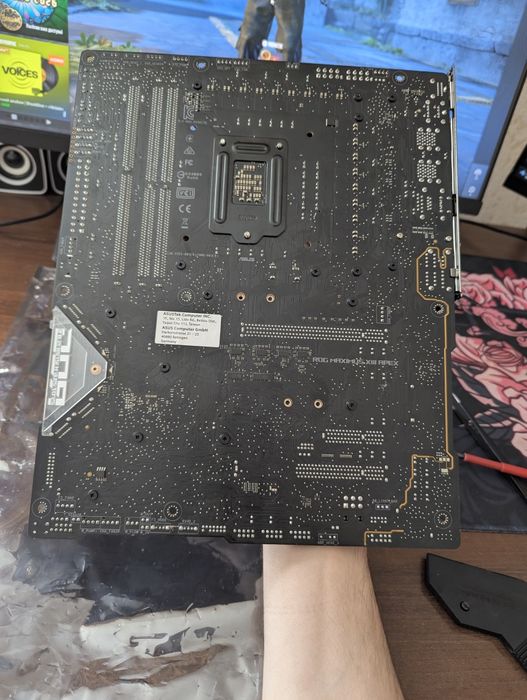 Материнська плата Asus ROG Maximus XIII Apex