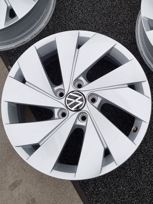 Felgi Alu 17" VW Golf VIII VII VI V Touran Caddy 5x112 Oryginalne