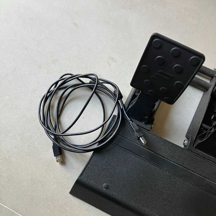 Pedais Fanatec CSL Elite v2