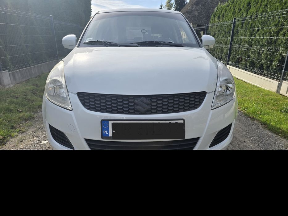 SUZUKI SWIFT biała perła