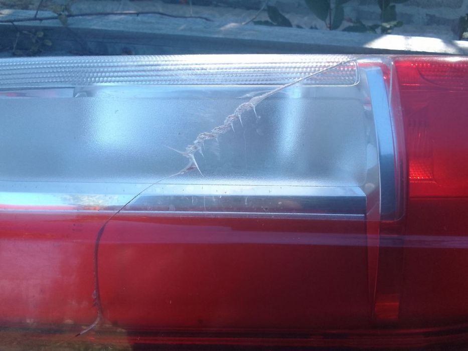 Продам задній правий ліхтар (фонарь) MAKO AL RH 01380672080