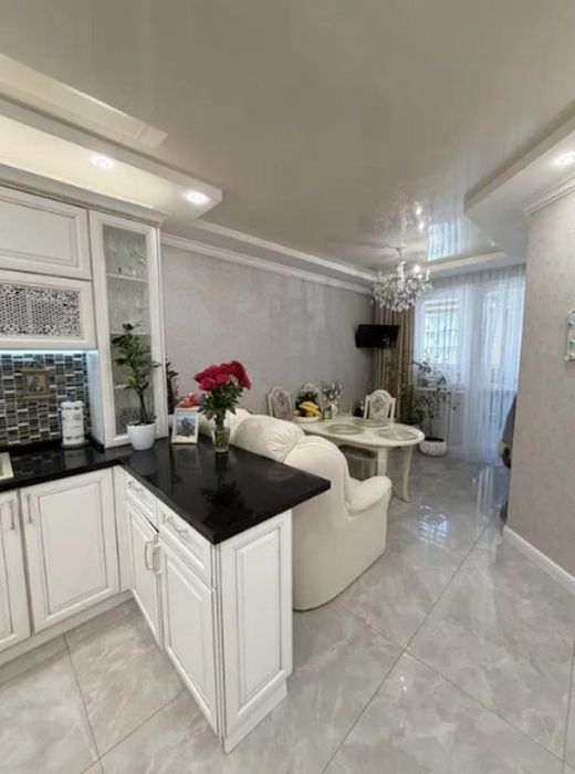 Продам 2-к квартиру з ремонтом на вул. Шота Руставелі, Черемушки (3-316-634)