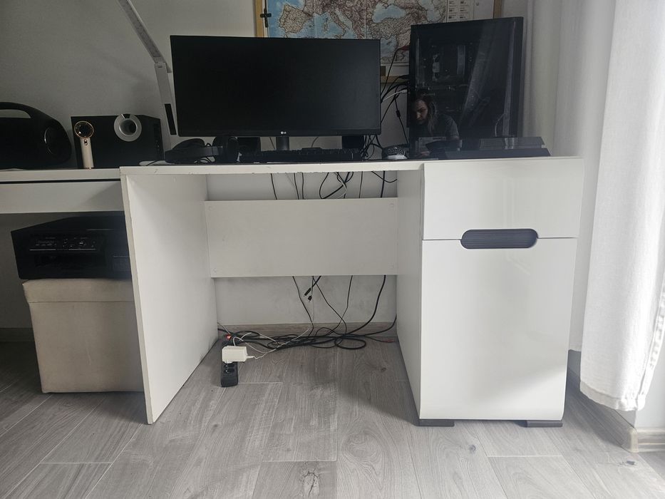 Biurko  120 x 65 cm
