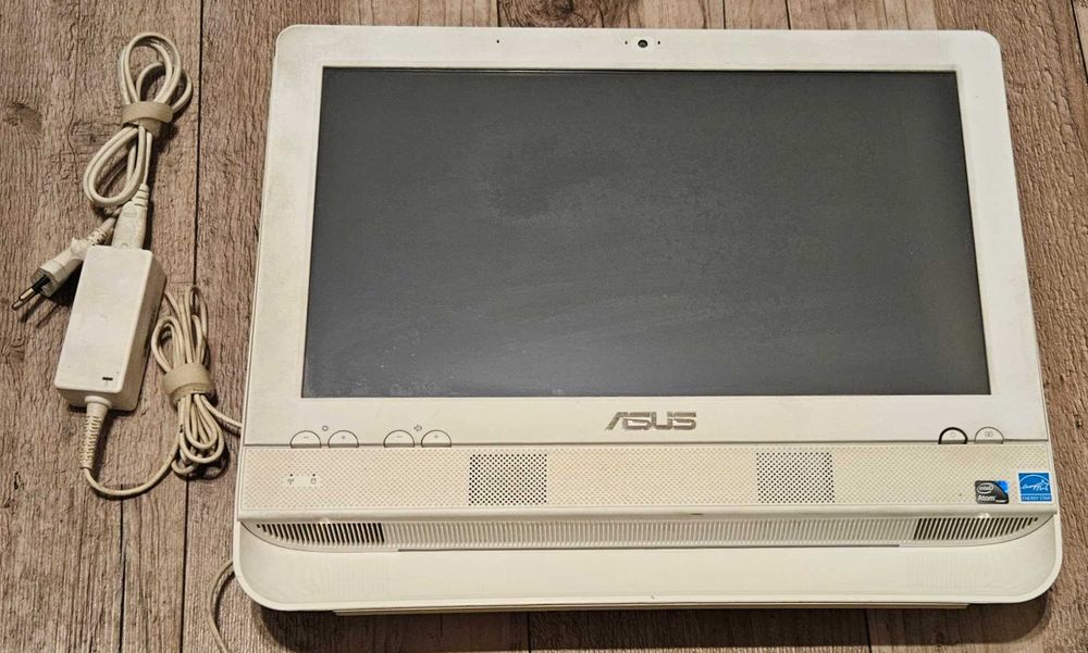 Asus AIO Dotykowy ET1611PUT 15'4 cala, 2GB Ram, 120GB SSD Smarthome