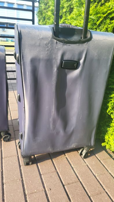 Dwie walizki podróżne duże