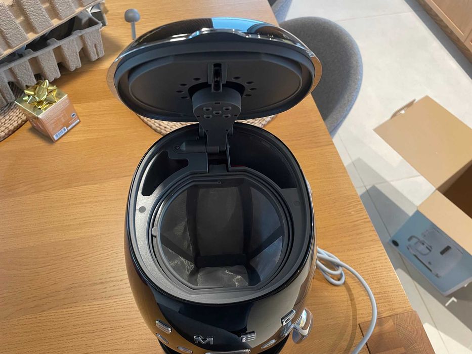 Ekspres przelewowy SMEG DCF02BLEU