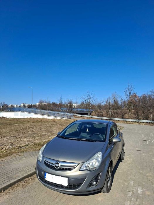 Opel Corsa D 1.2  70km 2011r