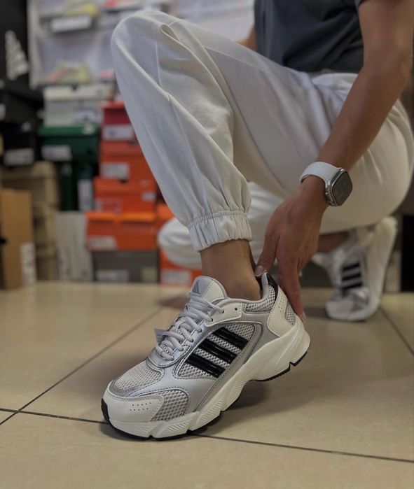 Жіночі оригінальні кросівки Adidas Crazychaos 2000