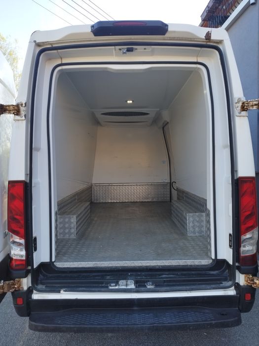 Iveco daily chlodnia 220v
